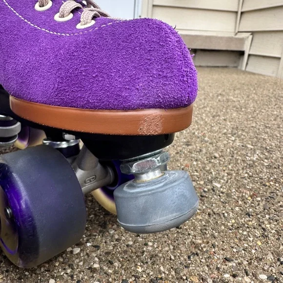 Moxi Lolly Taffy Suede Roller Skates - Picture 7 of 7